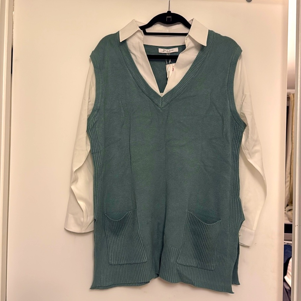 Cozy vest with collard white, long sleeve